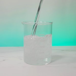 Hydro Mist Beaker Pour