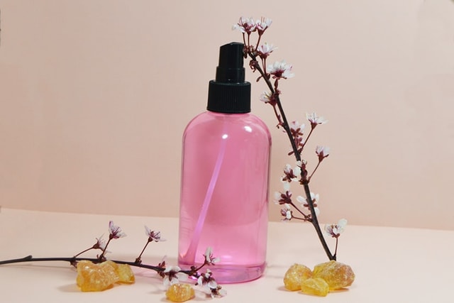 Simple Mother's Day Body Spray Recipe